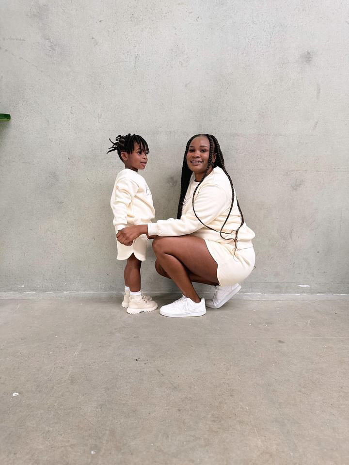 Jumper & Shorts - Beige (Child)