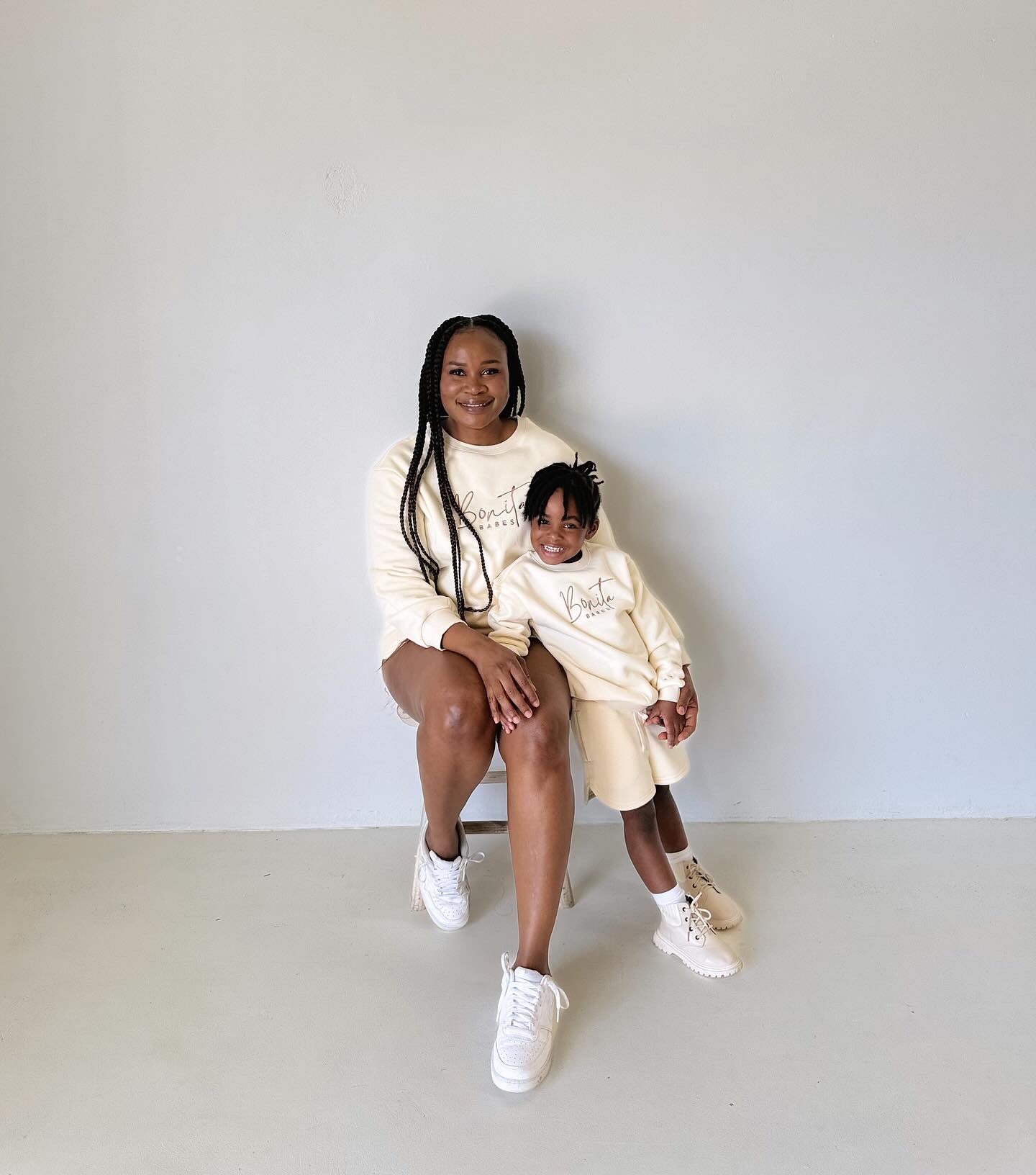 Jumper & Shorts - Beige (Child)